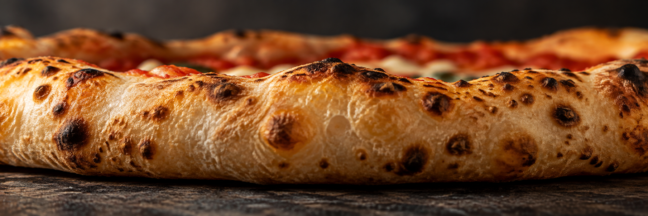Croûte dorée d’une pizza napolitaine