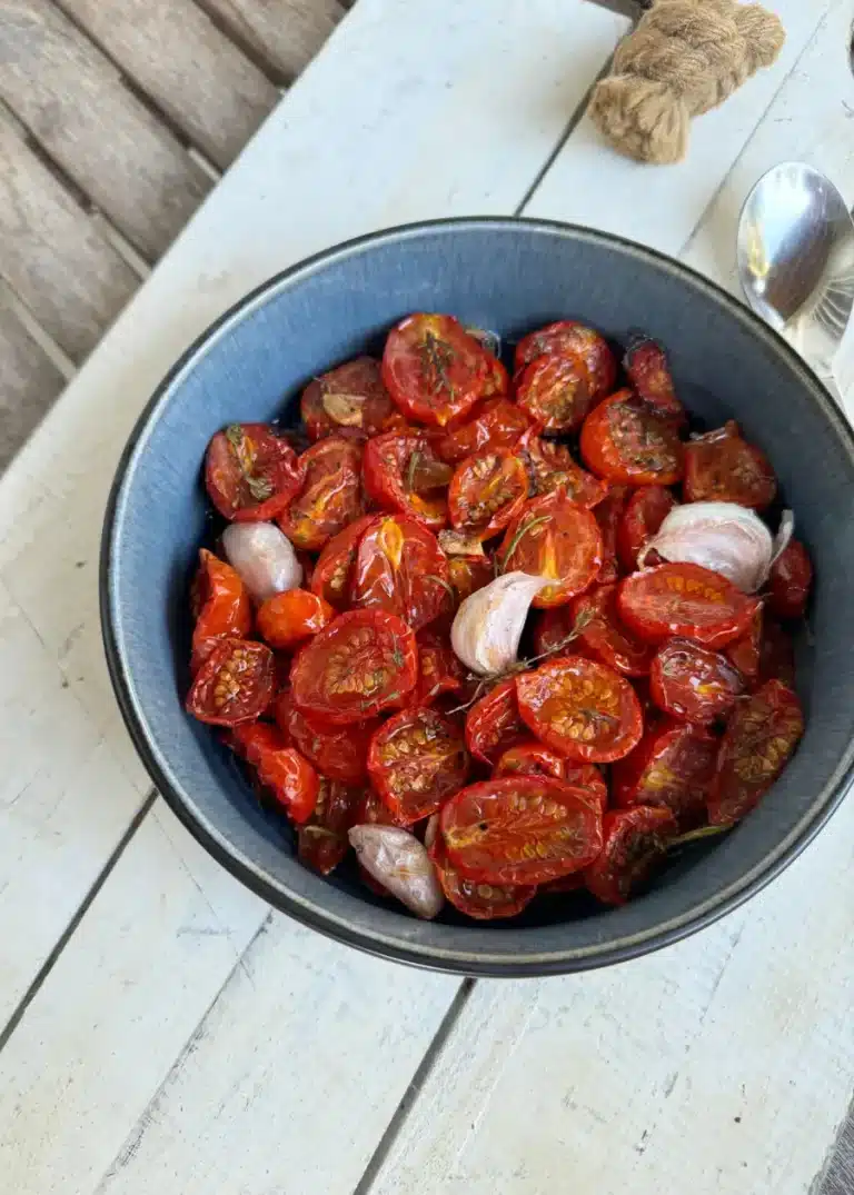 Tomates confites au four